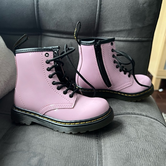 Toddler Dr. Martens size 7 us, 23 eur - Picture 2 of 4